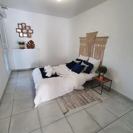 Les Coteaux Yourhosthelper Apartman